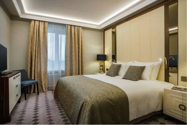 Deluxe Suite With Park View