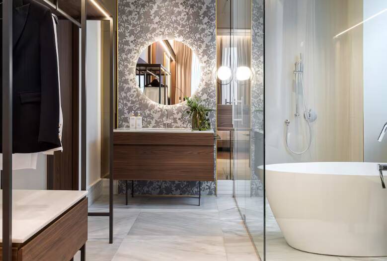 Cordusio Three-Bedroom Master Suite
