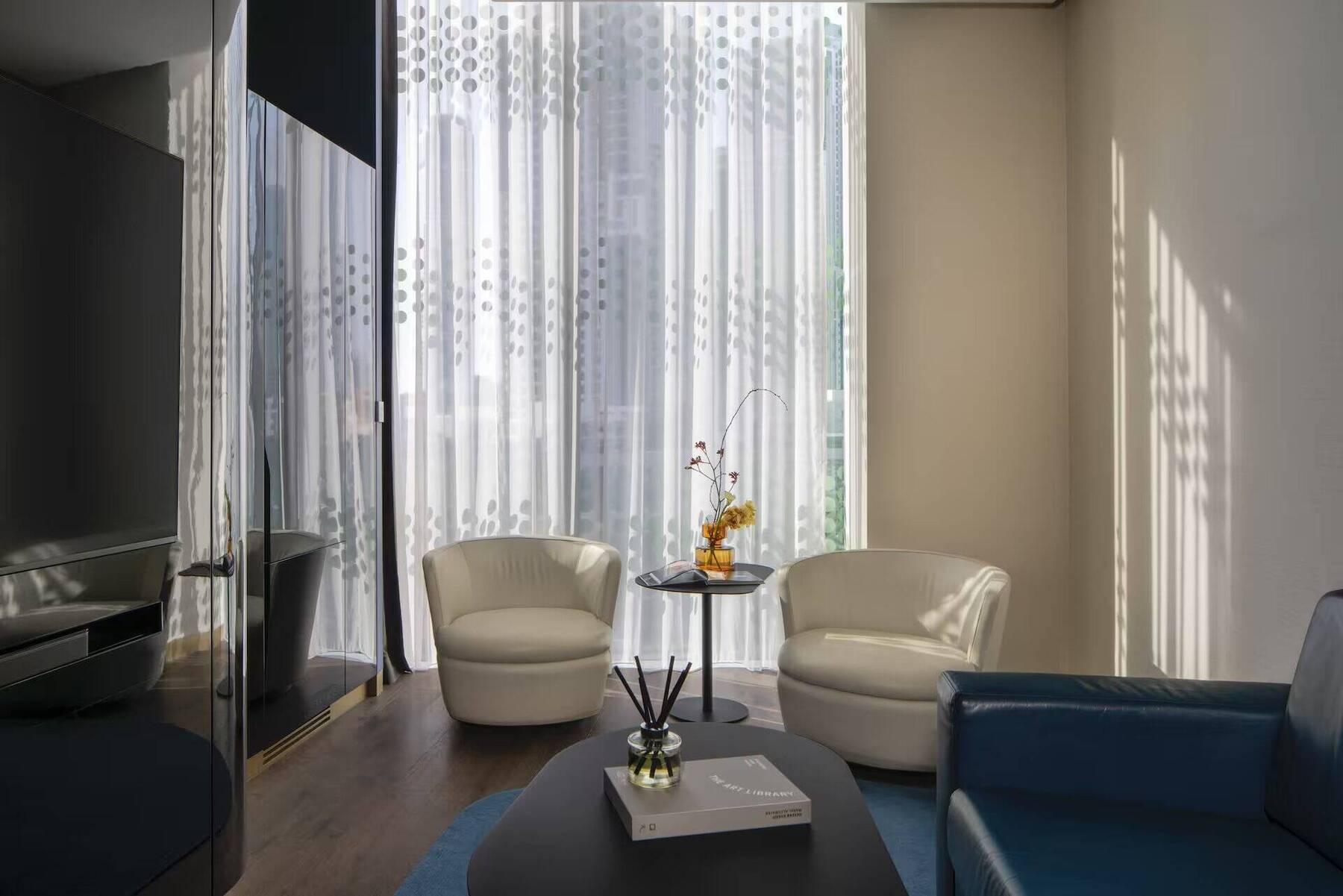 Extra ME Junior Suite with Burj Khalifa View with Jacuzzi