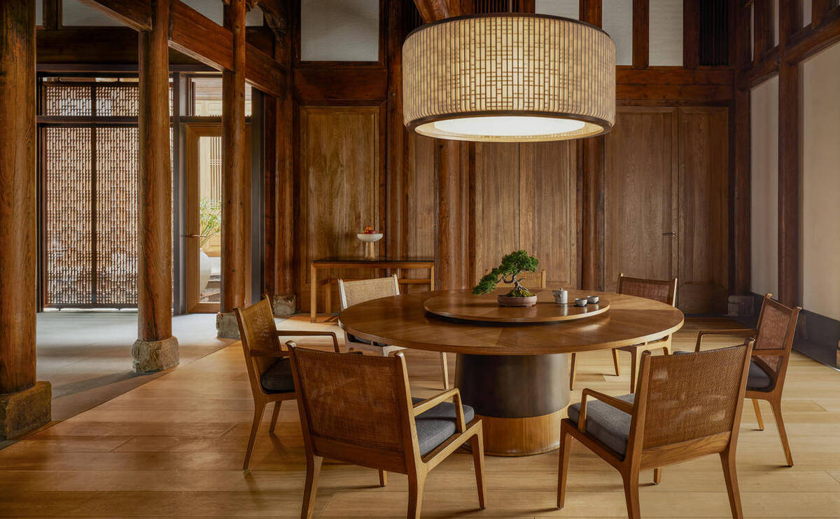 One-Bedroom Antique Pavilion