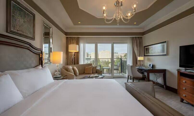 King Grand Deluxe Balcony High Floor Room