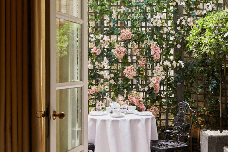 Victoria & Albert Suite