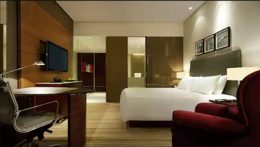 King Bed Club Access