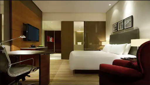 King Bed Club Access