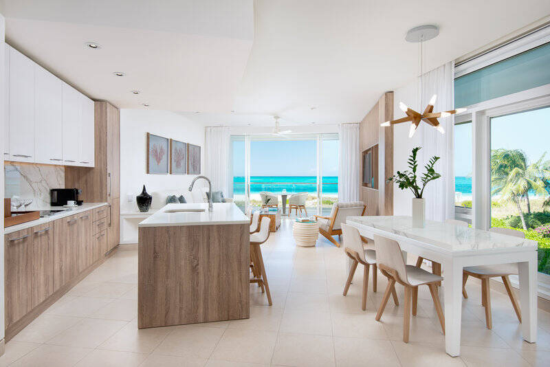 Two Bedroom Oceanfront Suite (Beach Level)