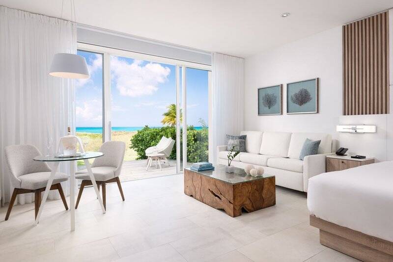 Two Bedroom Oceanfront Suite (Beach Level)