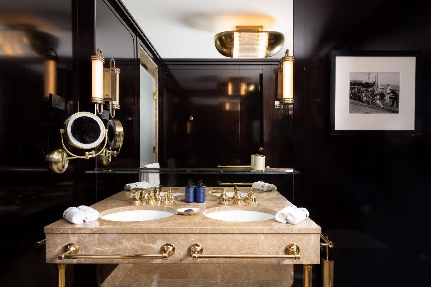 Fulton Corner Suite