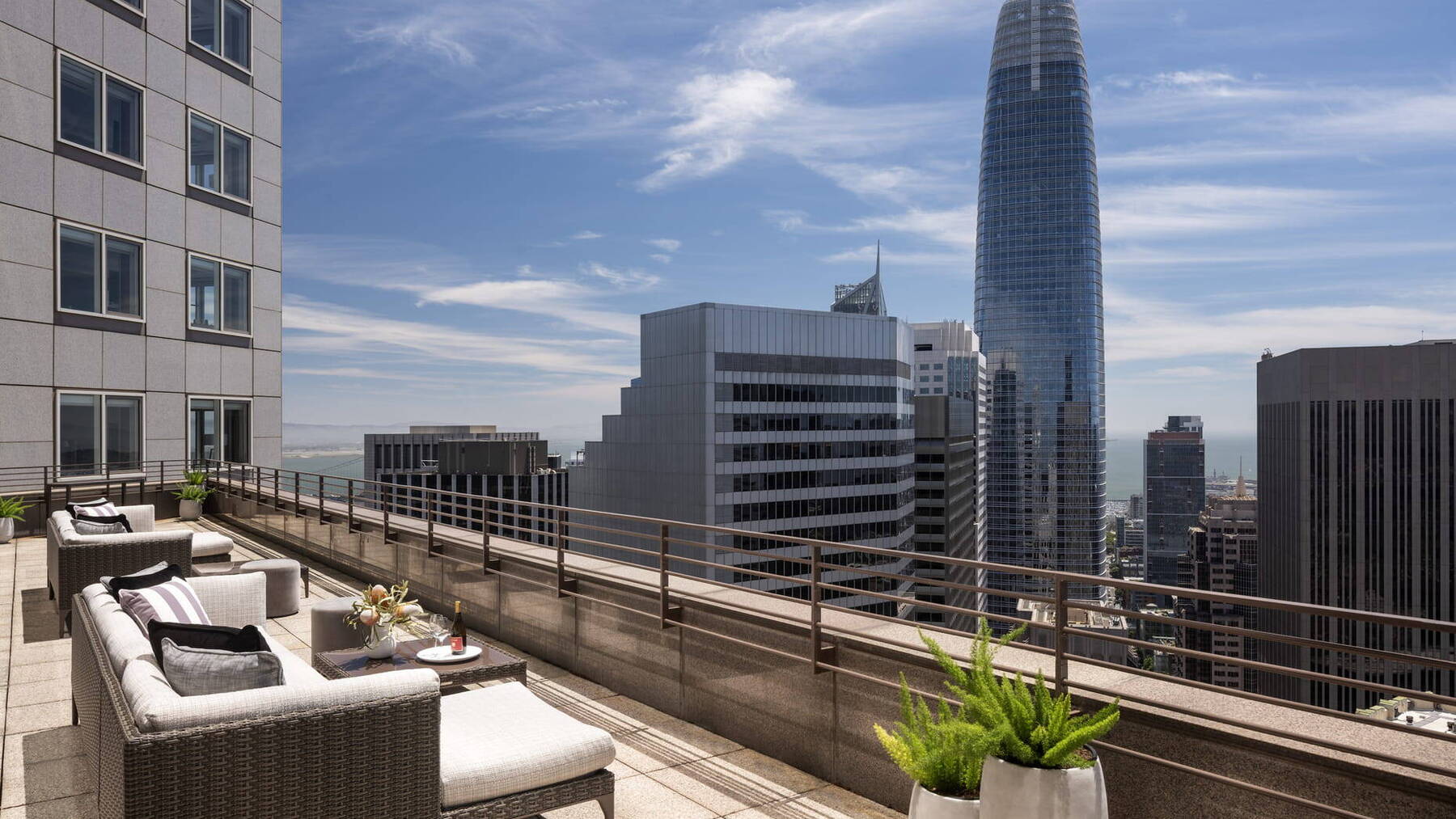 Embarcadero Terrace Suite
