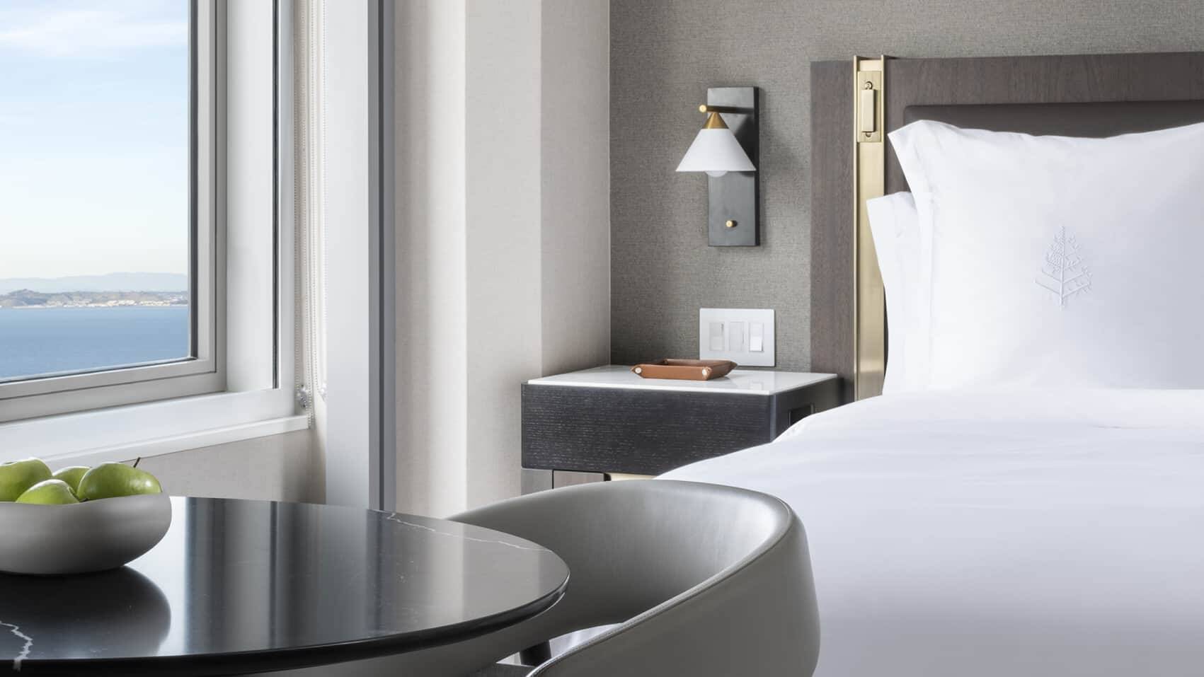 Deluxe Bay-View Hearing-Accessible Room
