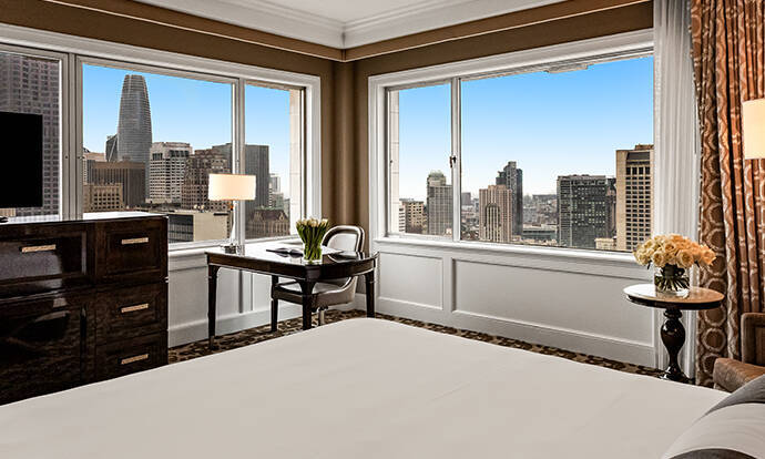 Signature Skyline Corner View