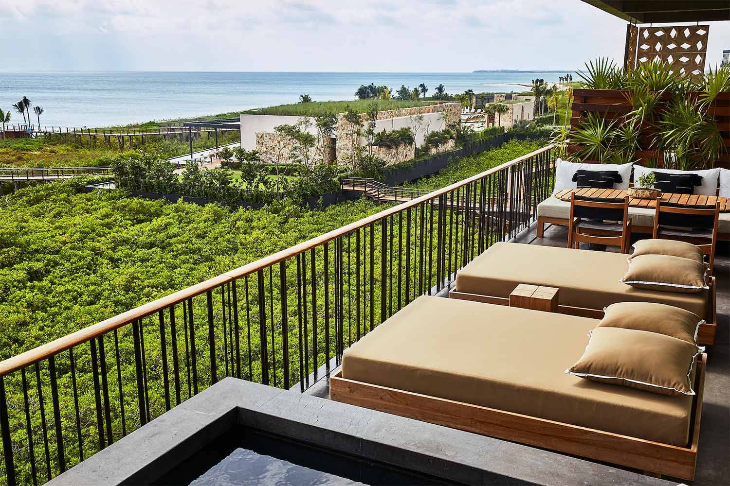 THREE BEDROOM OCEAN PENTHOUSE WITH PLUNGE POOL