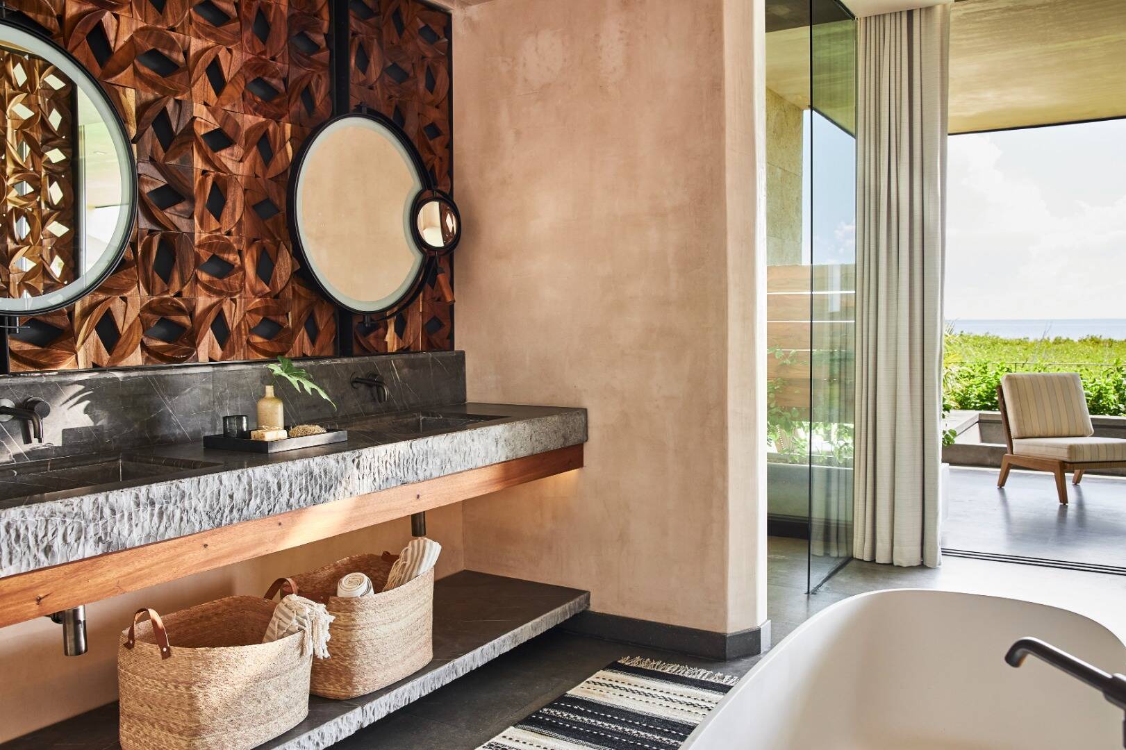 OCEAN SUITE WITH PLUNGE POOL
