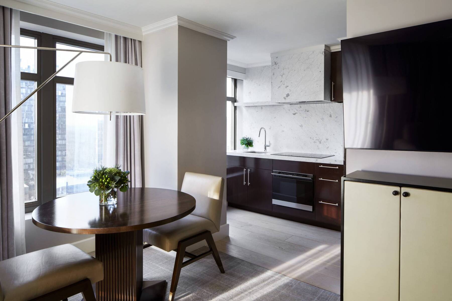 Astoria King Suite