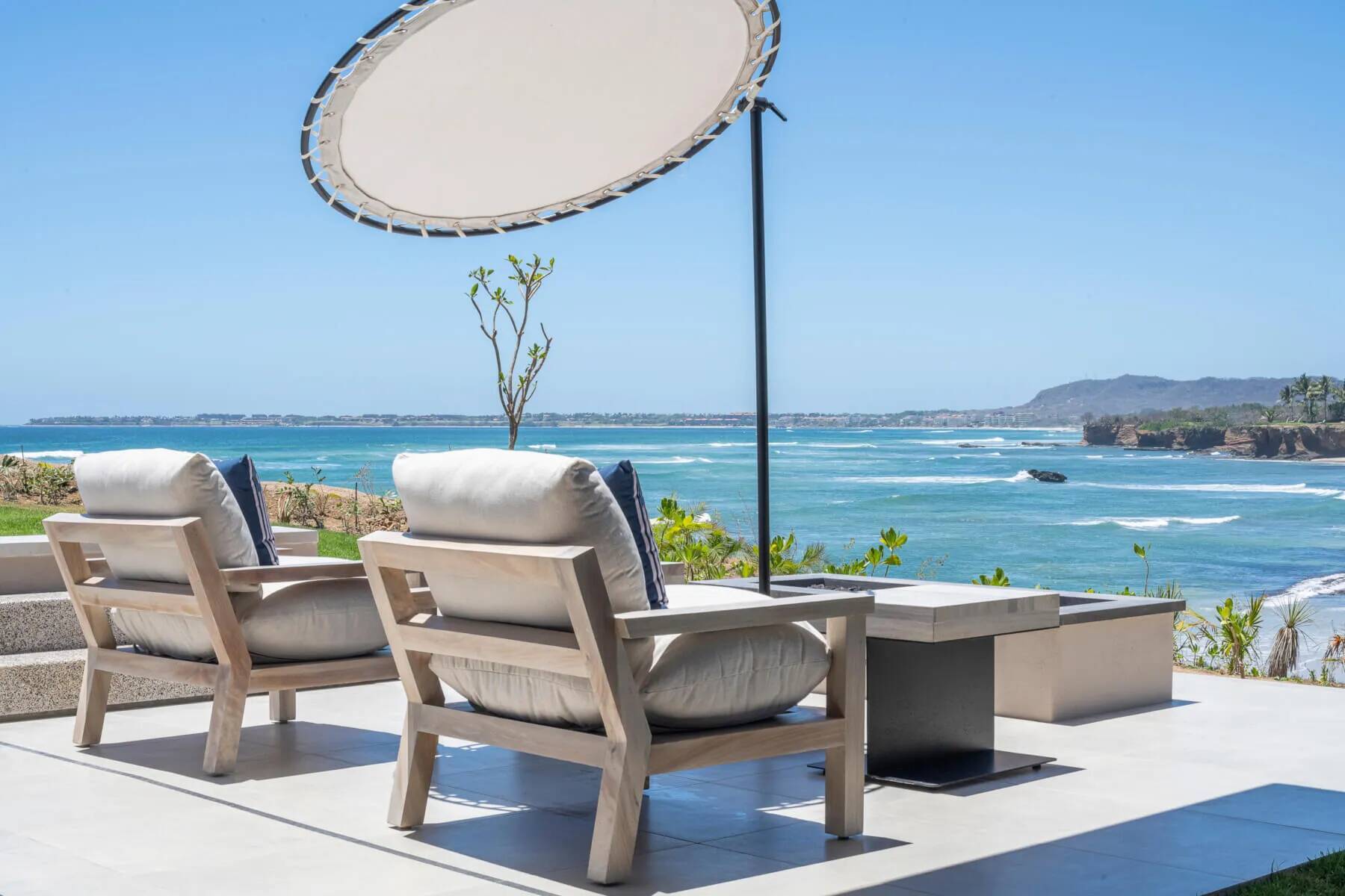 Four Bedroom Oceanfront Cliffside Residence with Pool