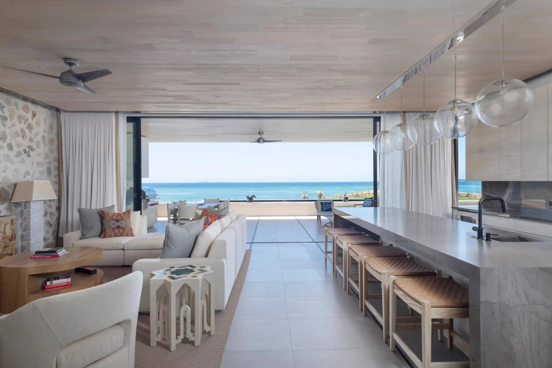 Three Bedroom Oceanfront Cliffside Residence with Pool