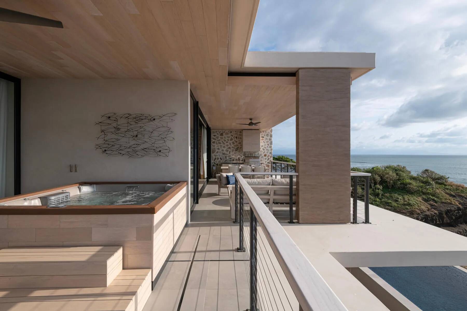 Three Bedroom Oceanfront Cliffside Residence with Hot Tub