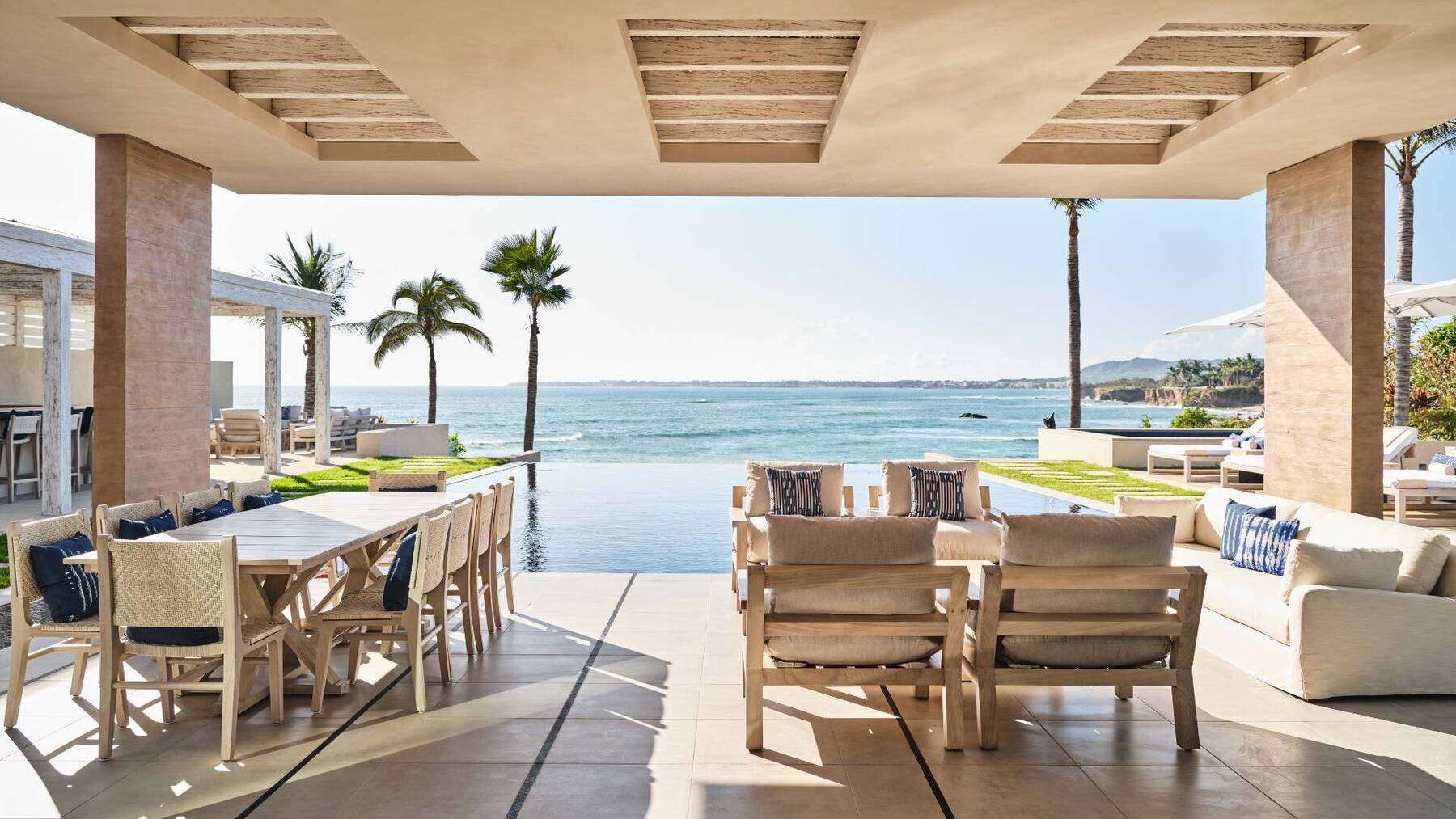 Pacifico: Seven Bedroom Oceanfront Villa with Pool