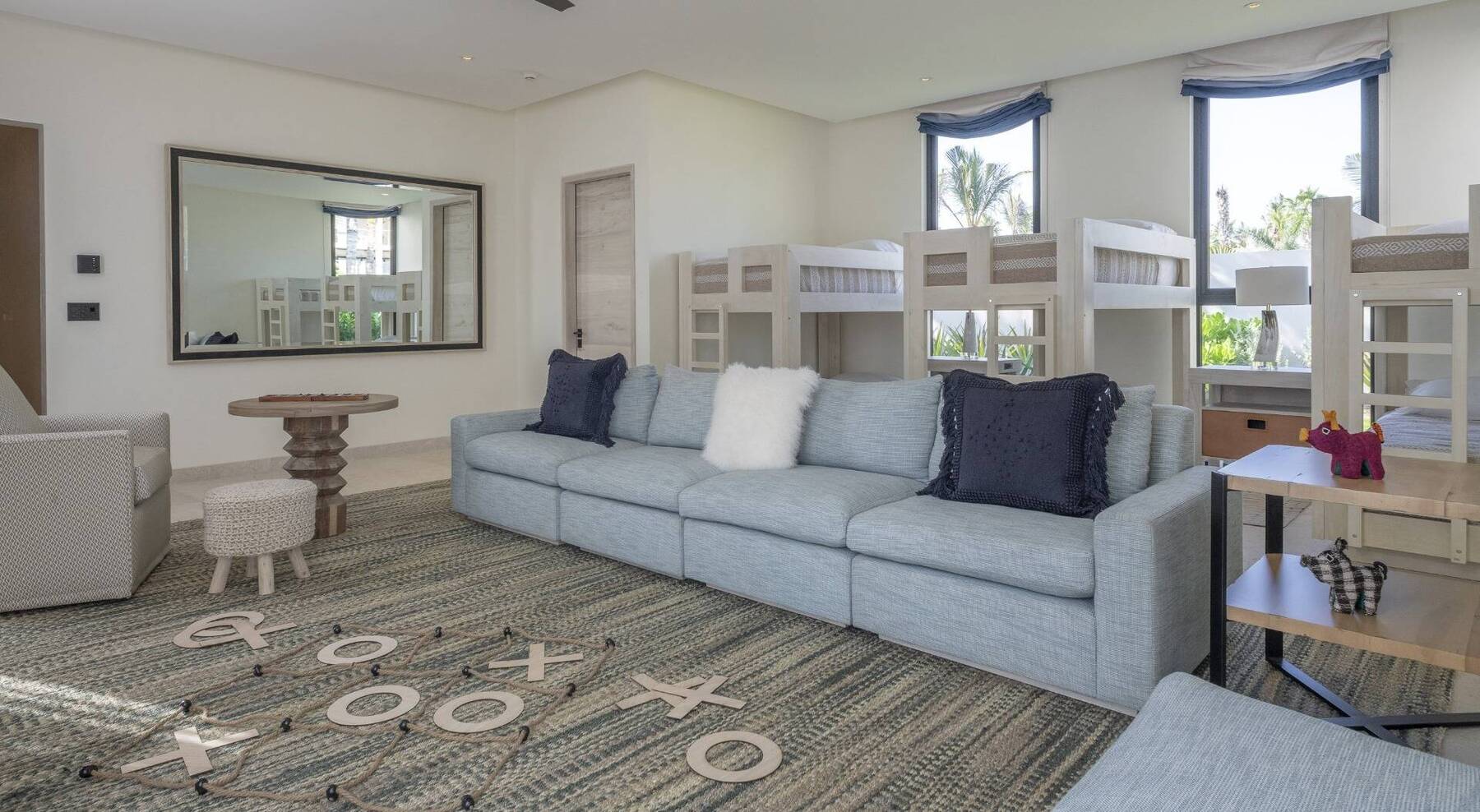 Ocaso: Four Bedroom Beachfront Casa with Pool