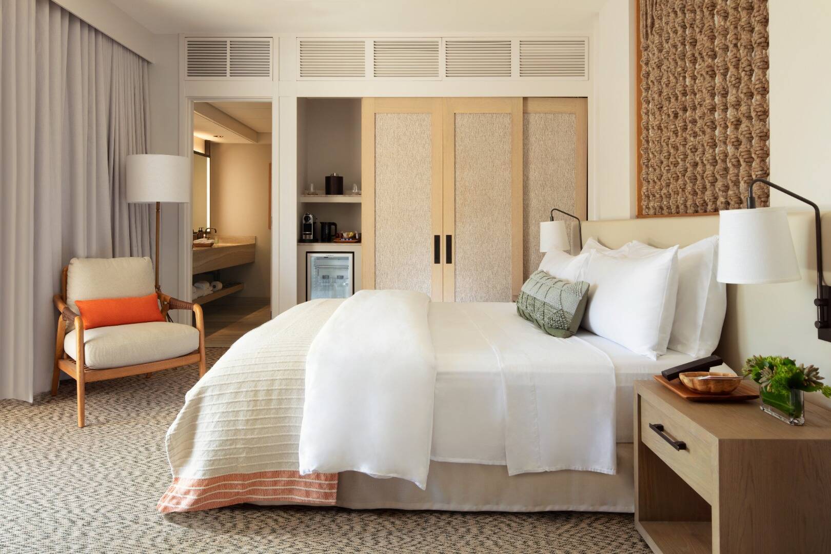  Mountain View King Room