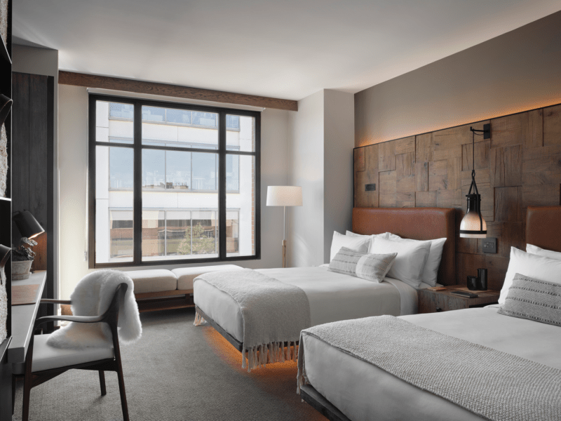 CONNECTING CITY KING WITH SOFA BED AND TWO QUEENS