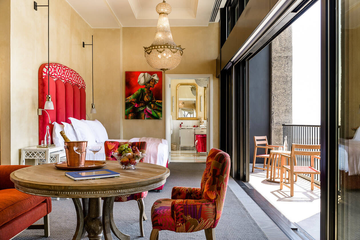 Deluxe Superior Suite