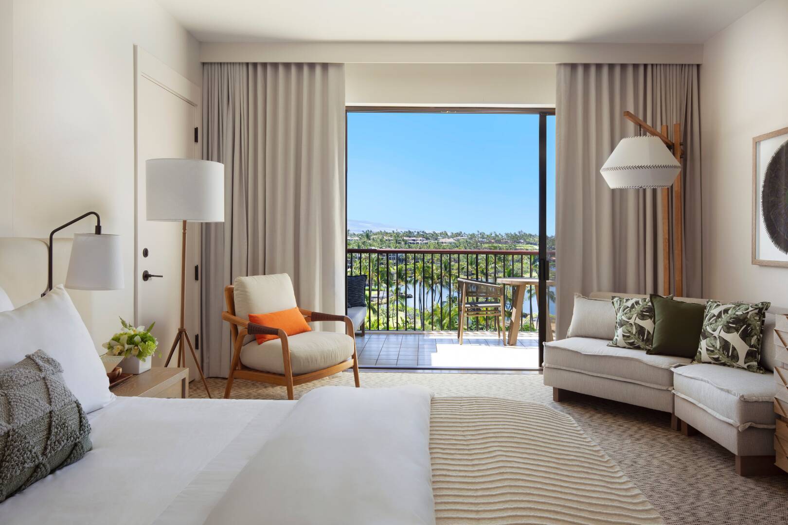 Ocean View King Hearing Accessible