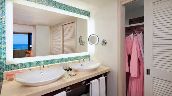 Mailani Tower Ocean Suite