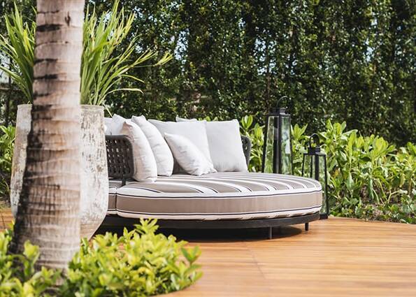 Wellness Lagoon Pool Villa
