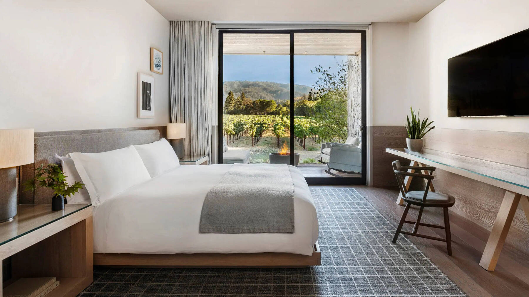 King Vineyard View Room