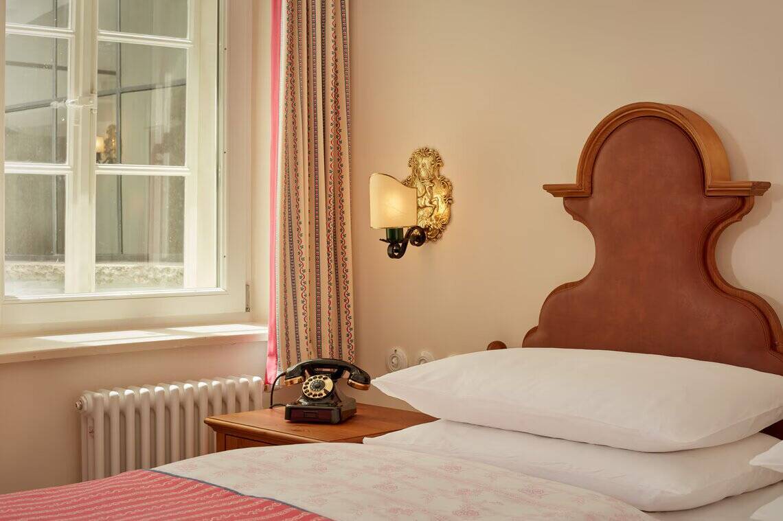 Deluxe Guest King Room