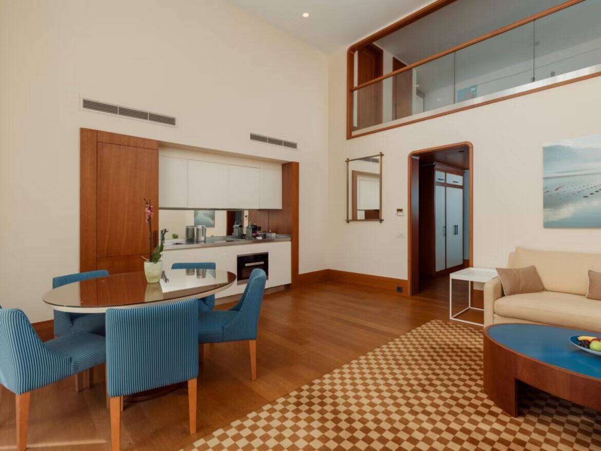 Three Bedroom Suite Duplex Sea View 