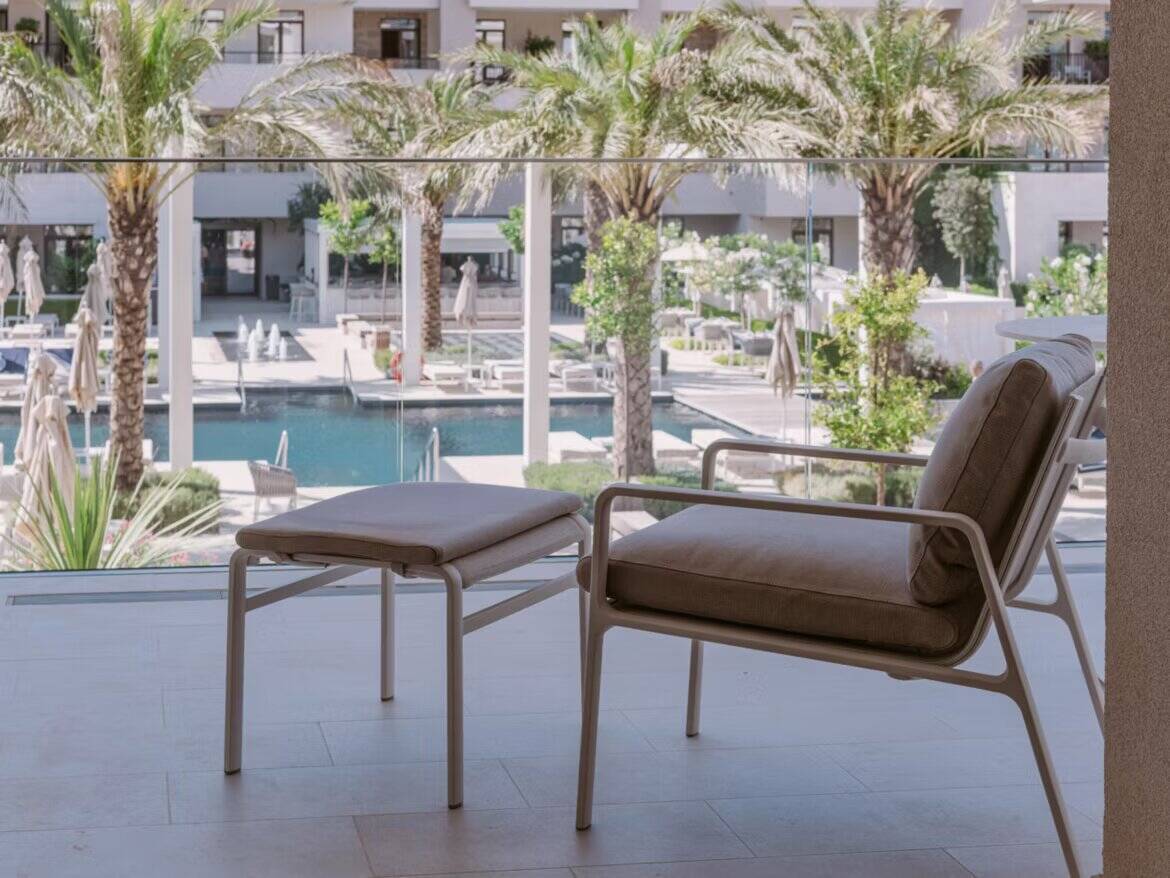  King Premium Pool View Balcony