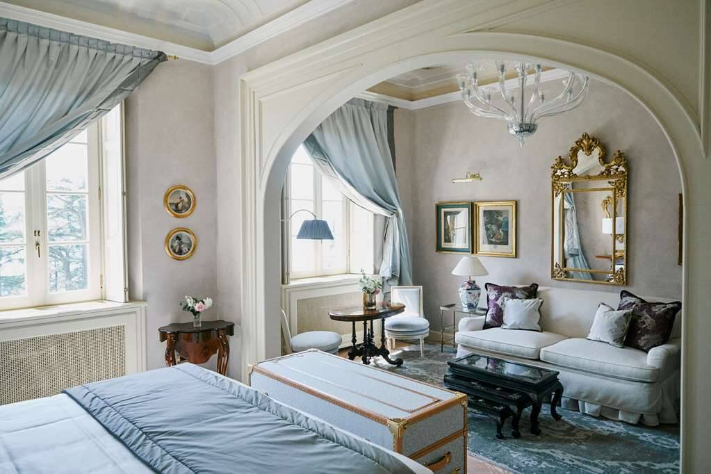JUNIOR SUITE IN THE VILLA LAKE VIEW