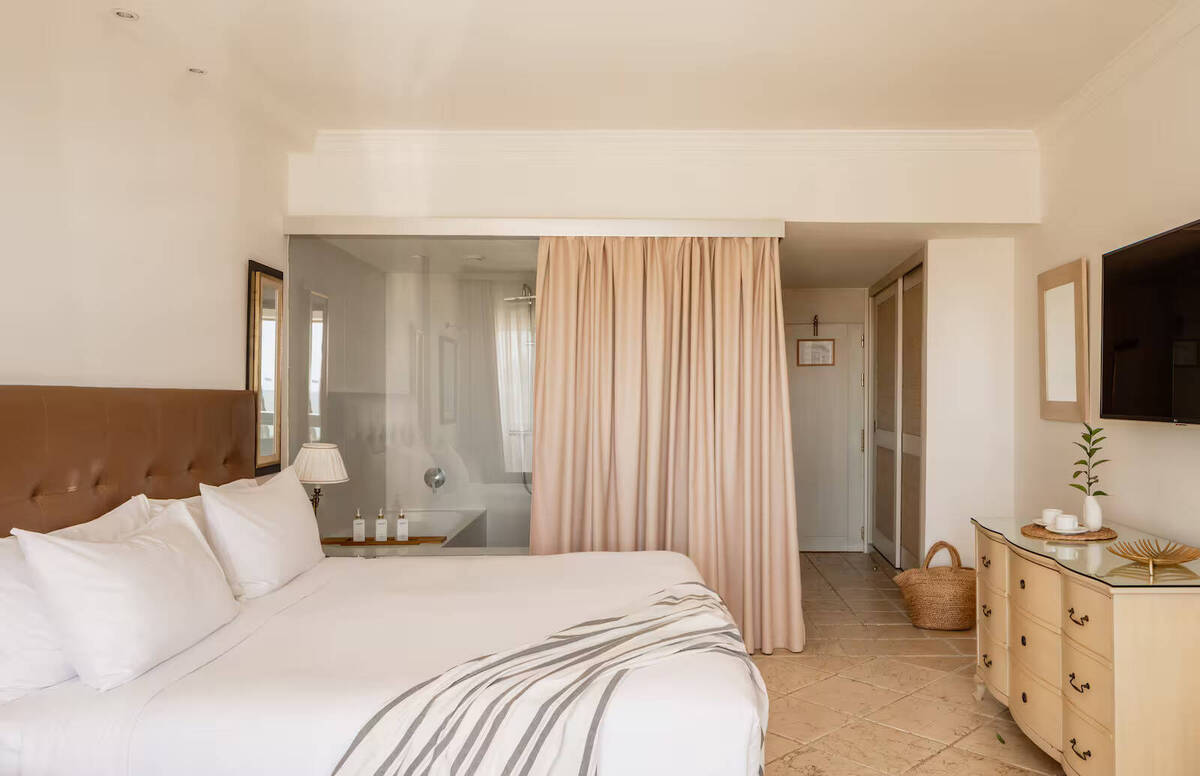 Supreme Room Front Sea View