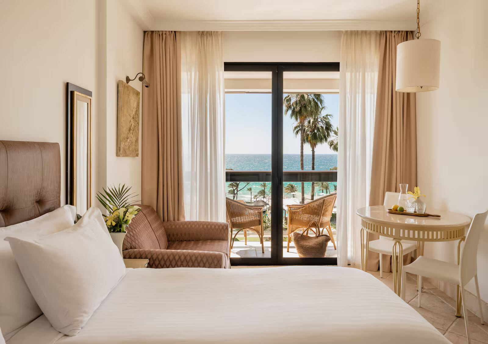 Premium Interconnected Room