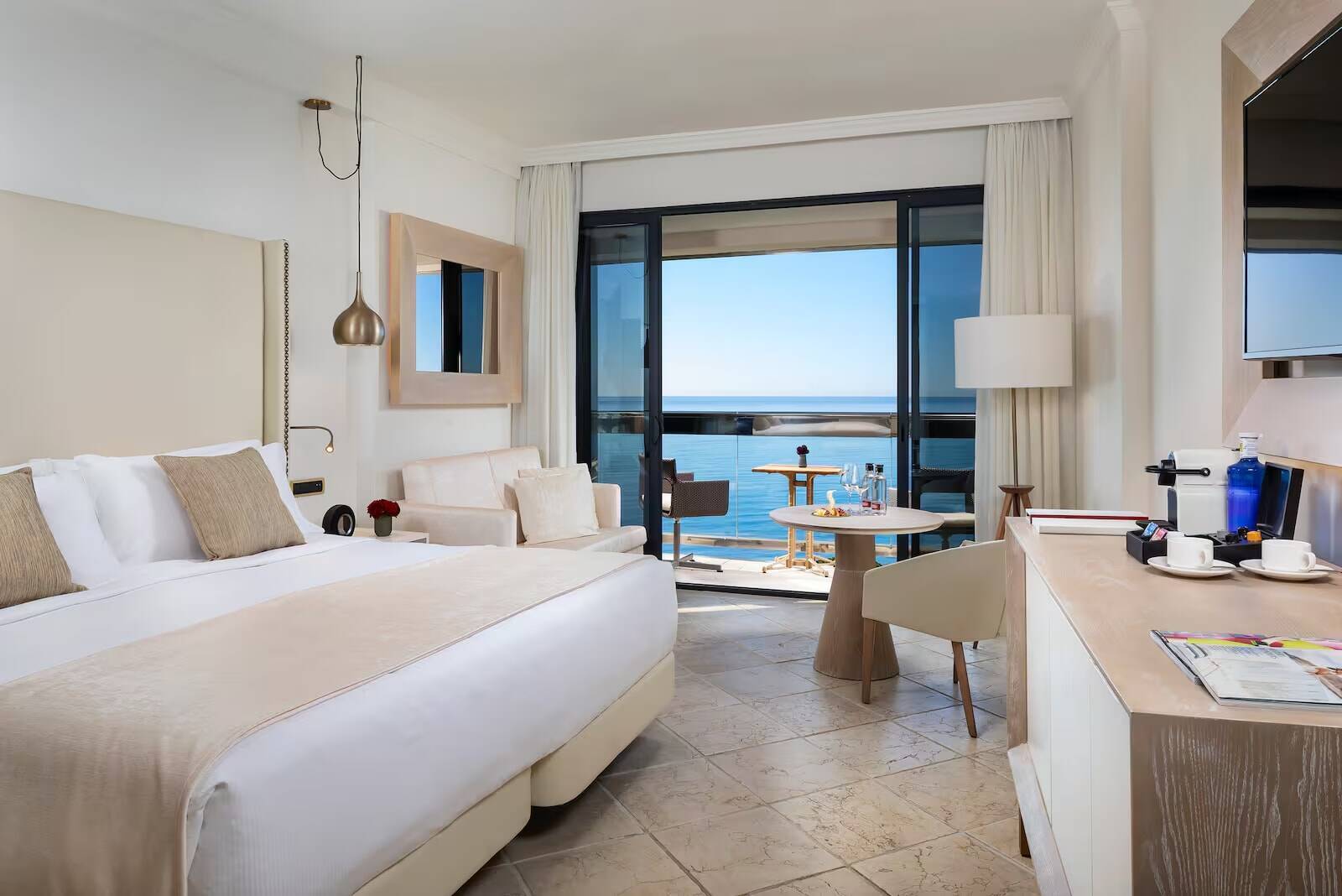 RedLevel Supreme Room Front Sea View