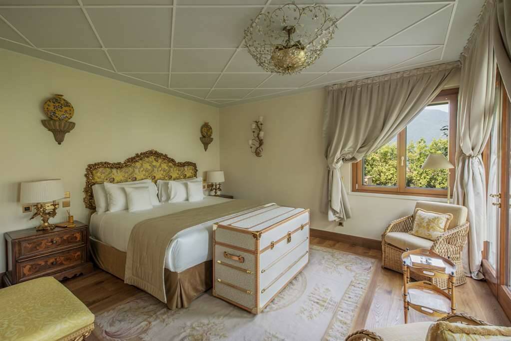 GRAND ROOM AL LAGO WITH LAKE VIEW