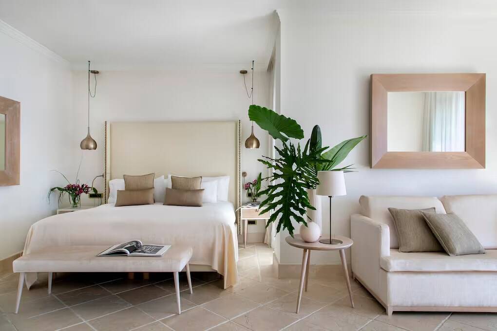 Royal Ocean Suite RedLevel