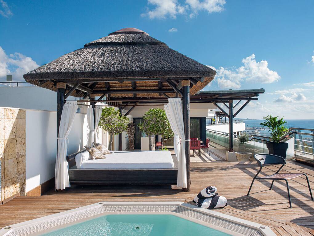 Penthouse RedLevel Suite by Moët Chandon