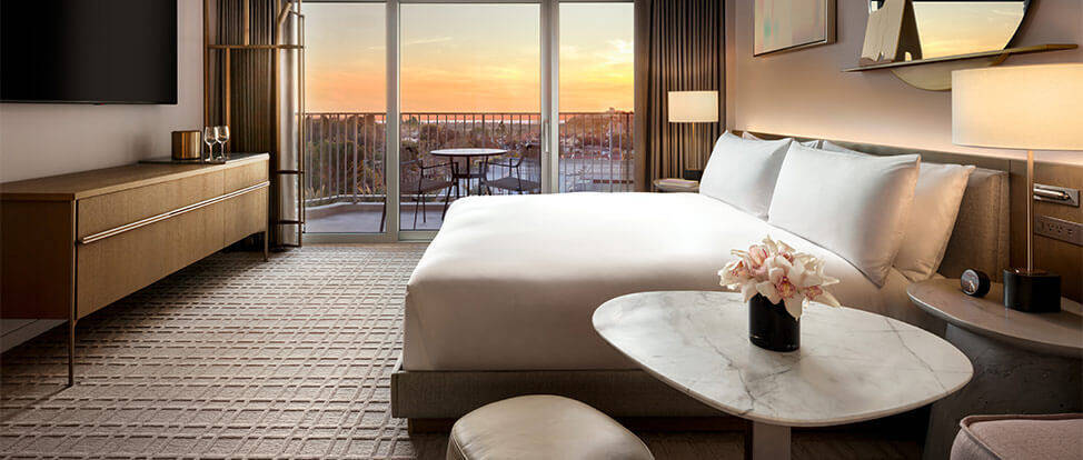 DELUXE SUNSET VIEW  KING