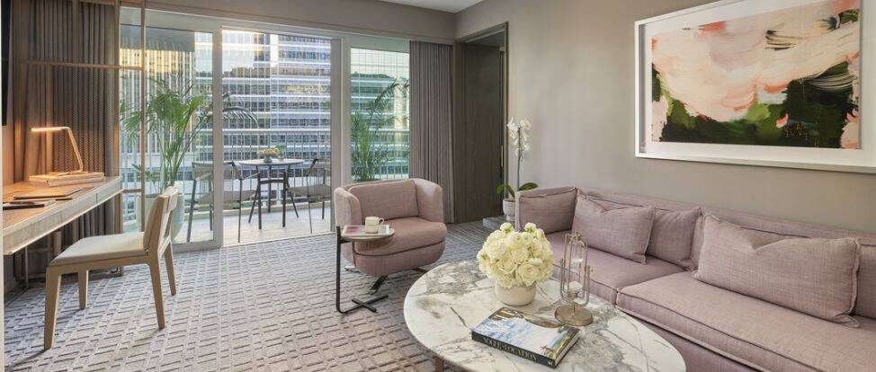 FAIRMONT GOLD ONE BEDROOM SUITE KING