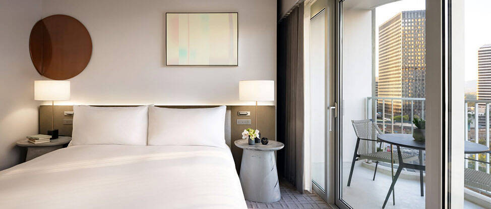FAIRMONT GOLD KING MOBILITY AND HEARING ACCESSIBLE 