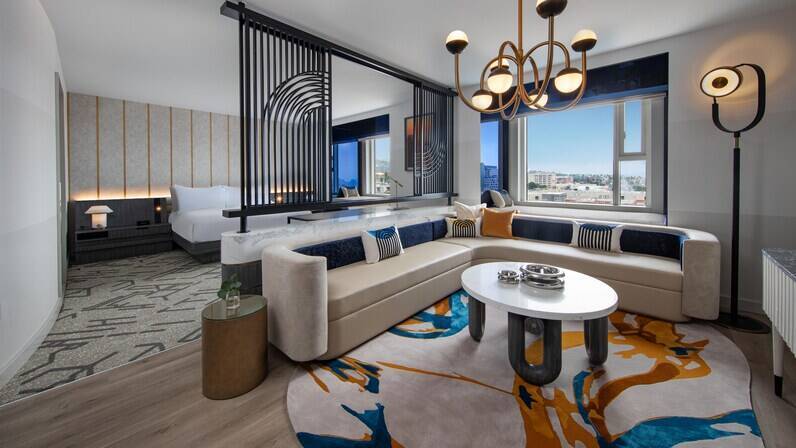 High Floor W Suite King