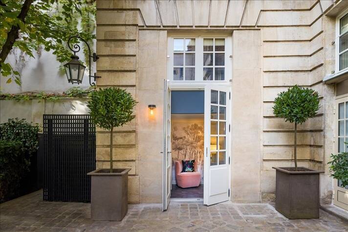 Le Petit Pavillon - Triplex apartment with private entrance