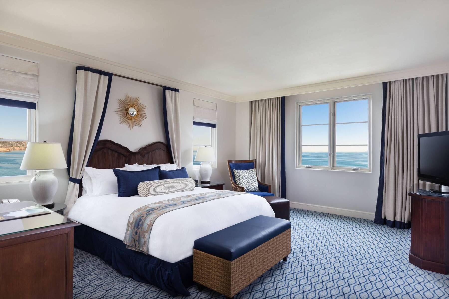 ONE BEDROOM HOTEL SUITE OCEAN VIEW
