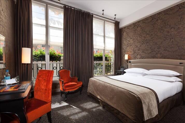 Deluxe Room 