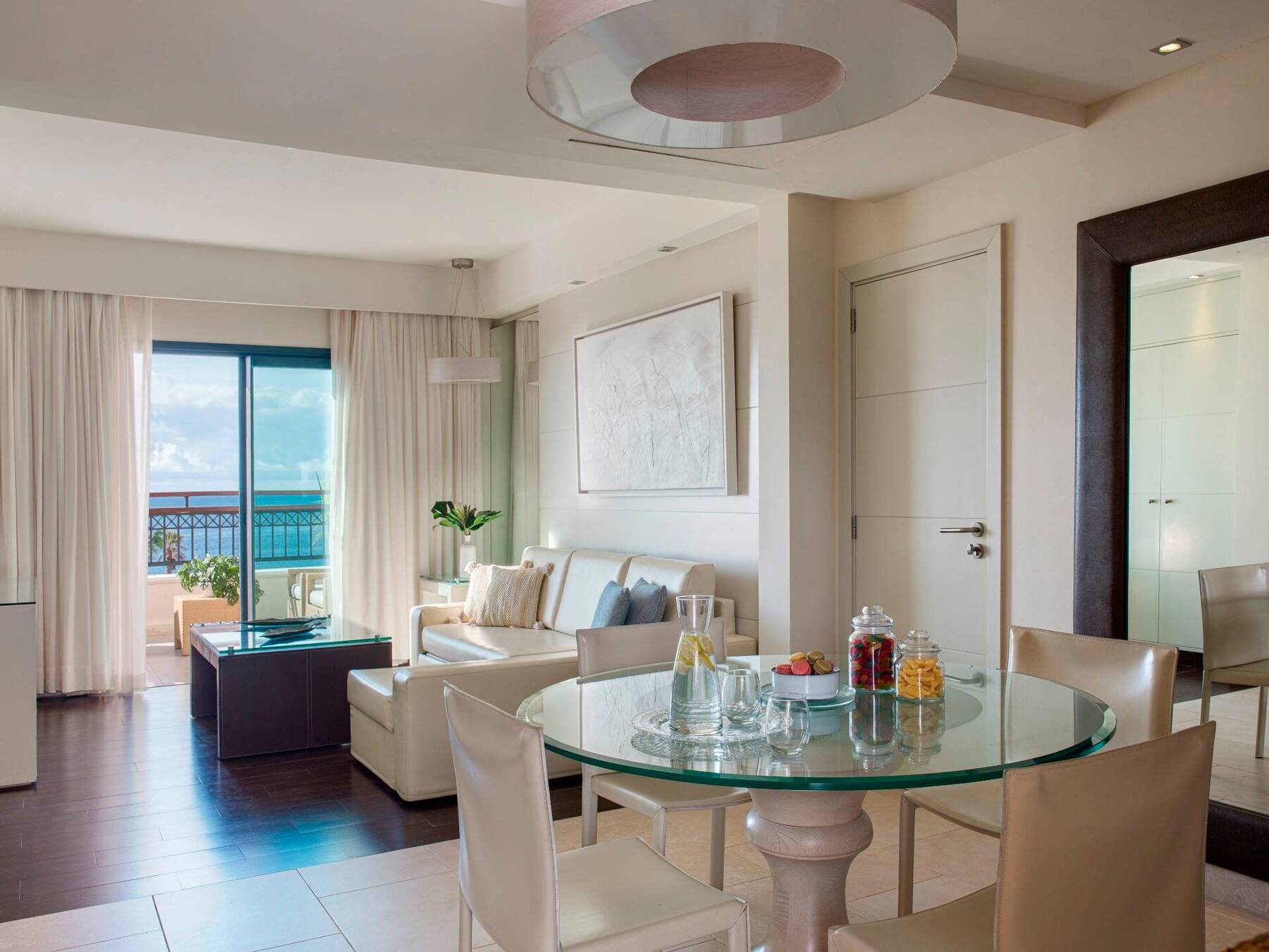 REDLEVEL MASTER TWO BEDROOM OCEAN VIEW (BREAKFAST)