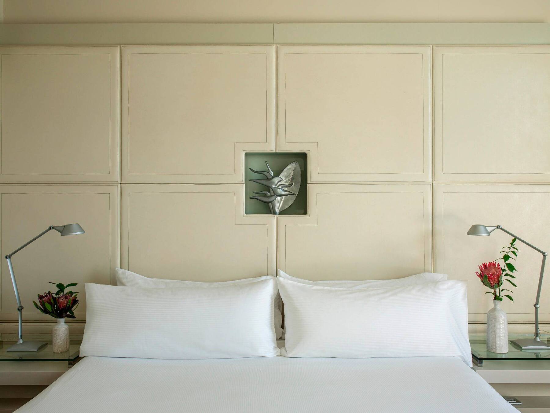 REDLEVEL TWO BEDROOM RESORT VIEW SUITE (BREAKFAST)