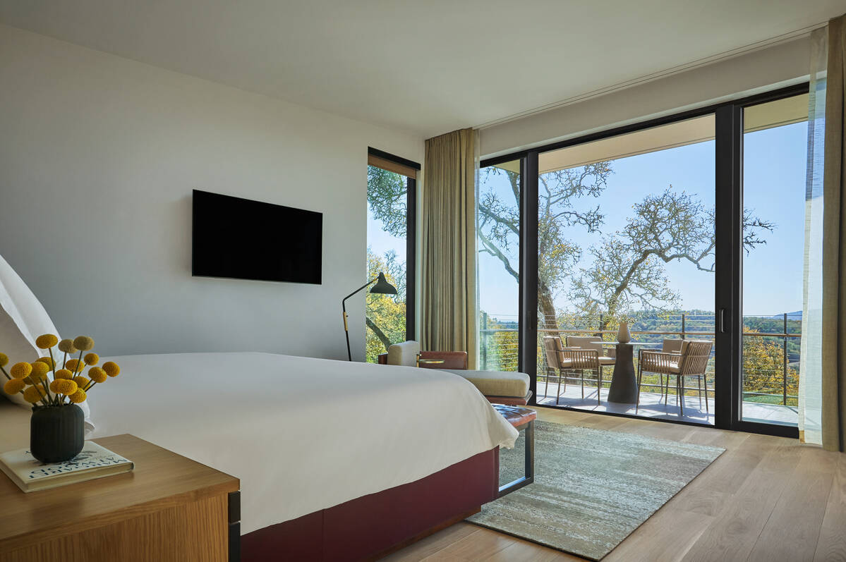 Deluxe Mountain Two Bedroom Suite