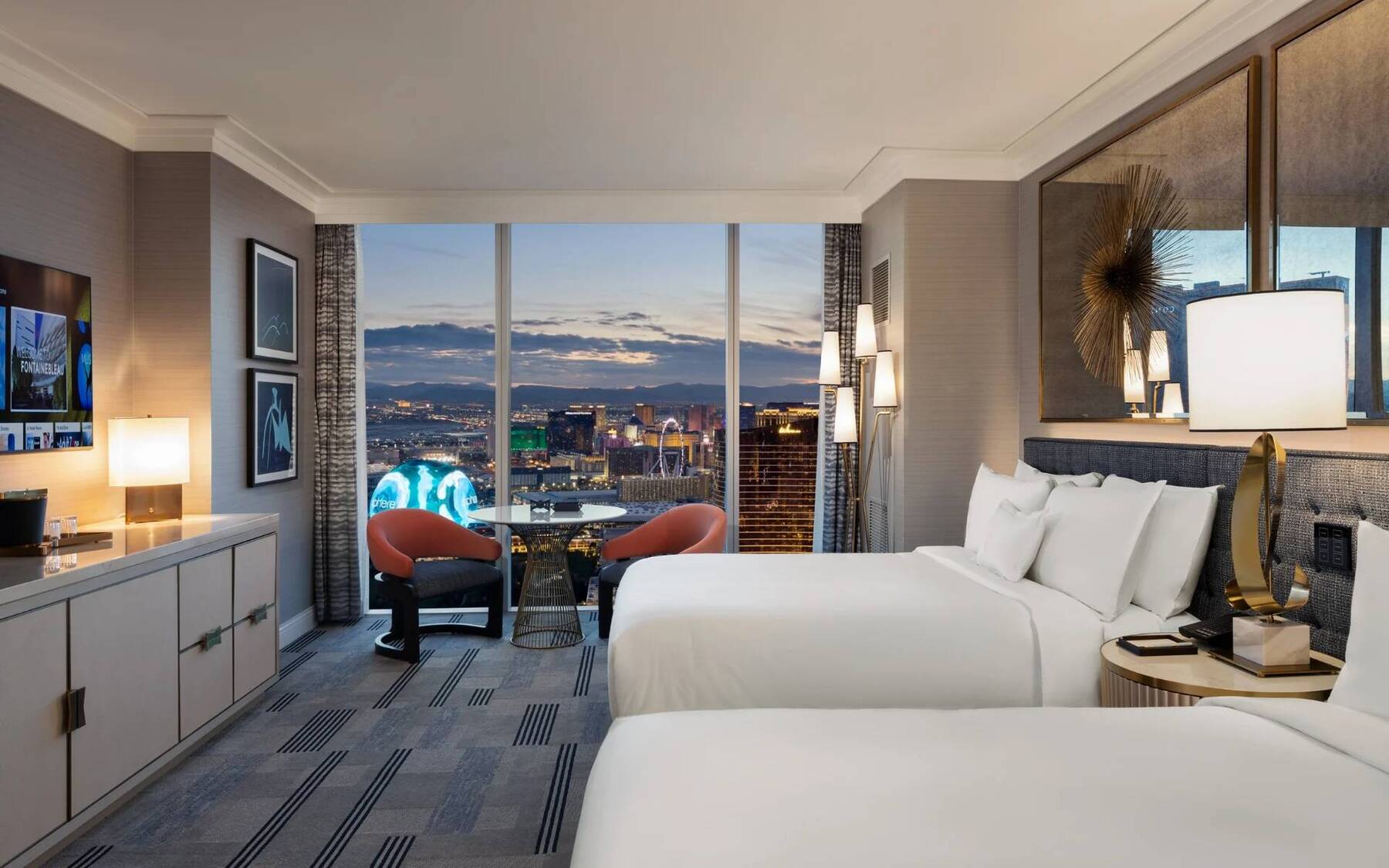 BLEAU TWO QUEEN GREAT MOUNTAIN VIEW ROOM